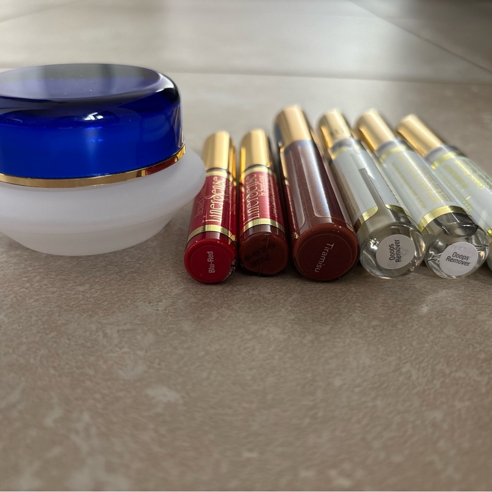 Assorted Lipstick Set with Gold Accents